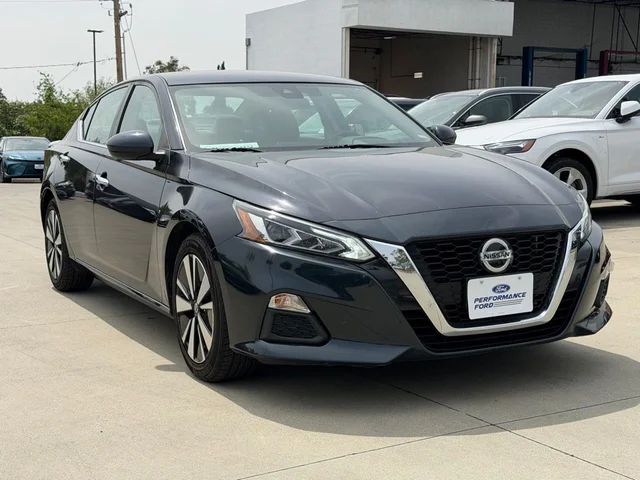 SEMINUEVOS NISSAN Altima a Estados en autogozo