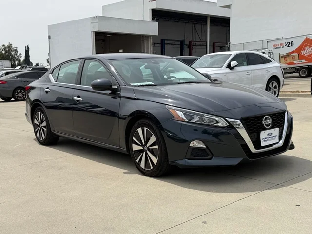 SEMINUEVOS NISSAN Altima a Estados en autogozo