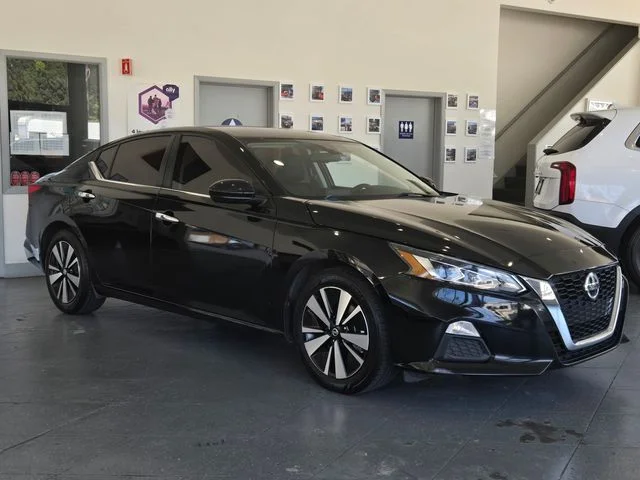 SEMINUEVOS NISSAN Altima a Estados en autogozo