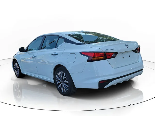 SEMINUEVOS NISSAN Altima a Estados en autogozo