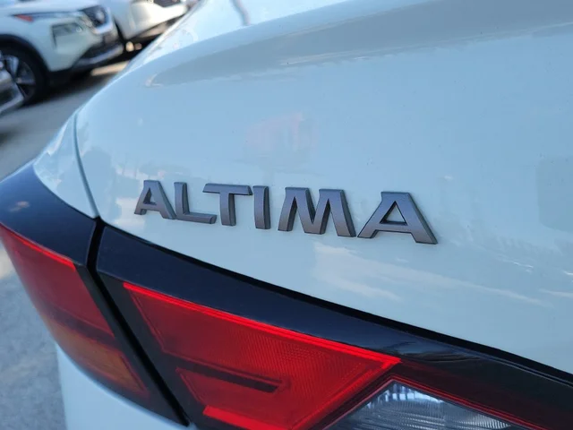 SEMINUEVOS NISSAN Altima a Estados en autogozo