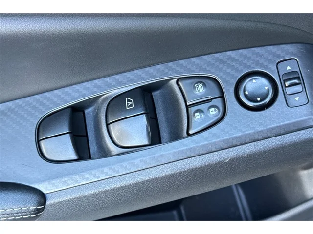 SEMINUEVOS NISSAN Altima at ELK GROVE in Elk Grove Buick GMC