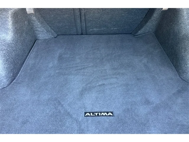 SEMINUEVOS NISSAN Altima at ELK GROVE in Elk Grove Buick GMC