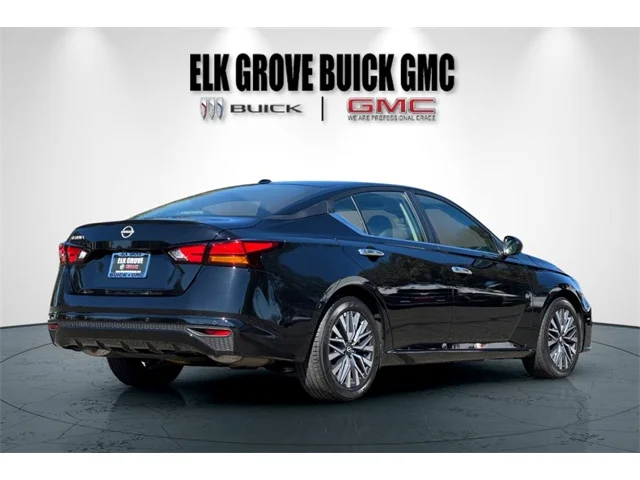 SEMINUEVOS NISSAN Altima at ELK GROVE in Elk Grove Buick GMC