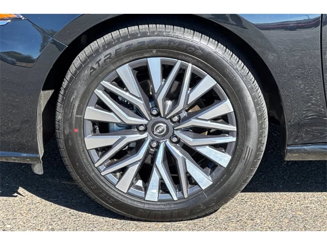 SEMINUEVOS NISSAN Altima at ELK GROVE in Elk Grove Buick GMC