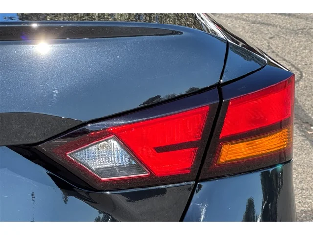 SEMINUEVOS NISSAN Altima at ELK GROVE in Elk Grove Buick GMC