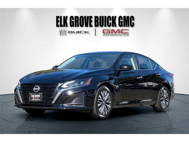 SEMINUEVOS NISSAN Altima at ELK GROVE in Elk Grove Buick GMC
