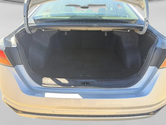SEMINUEVOS NISSAN Altima a Estados en autogozo
