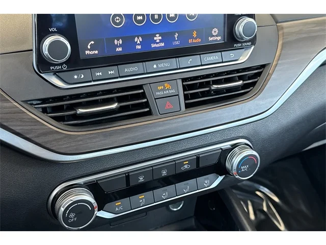 SEMINUEVOS NISSAN Altima at ELK GROVE in Elk Grove Buick GMC