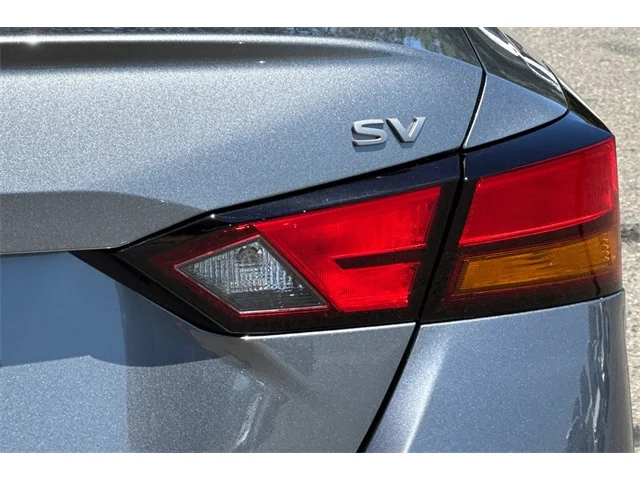 SEMINUEVOS NISSAN Altima at ELK GROVE in Elk Grove Buick GMC