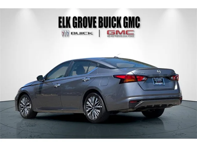SEMINUEVOS NISSAN Altima at ELK GROVE in Elk Grove Buick GMC