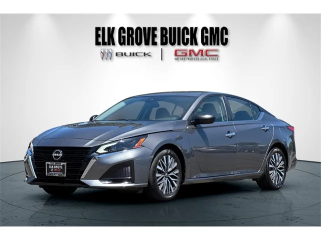SEMINUEVOS NISSAN Altima at ELK GROVE in Elk Grove Buick GMC