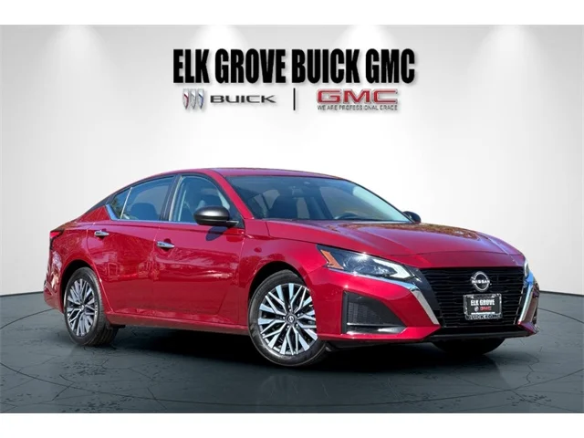 SEMINUEVOS NISSAN Altima at ELK GROVE in Elk Grove Buick GMC