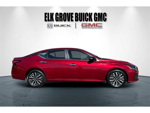 SEMINUEVOS NISSAN Altima at ELK GROVE in Elk Grove Buick GMC
