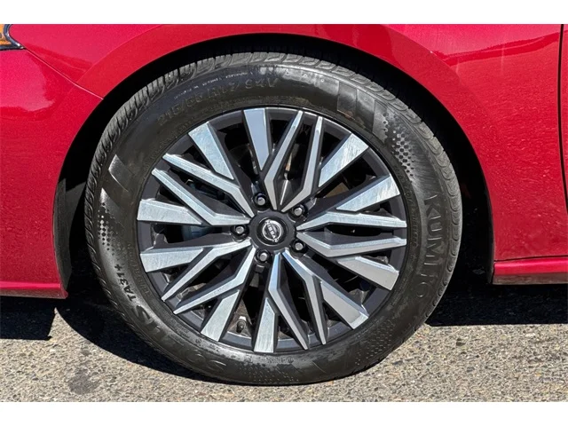 SEMINUEVOS NISSAN Altima at ELK GROVE in Elk Grove Buick GMC