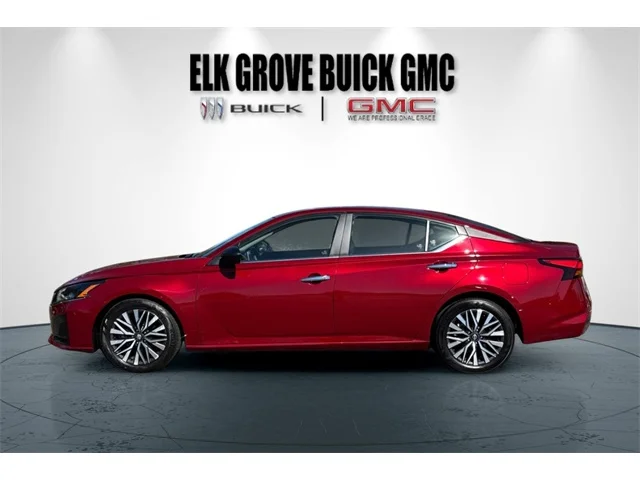SEMINUEVOS NISSAN Altima at ELK GROVE in Elk Grove Buick GMC