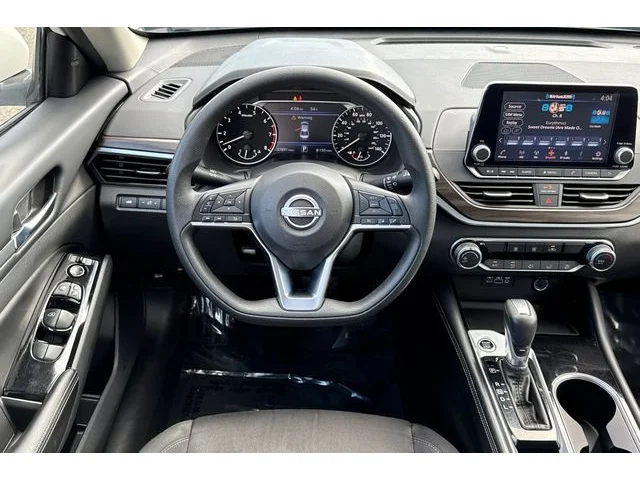 SEMINUEVOS NISSAN Altima at ELK GROVE in Elk Grove Buick GMC