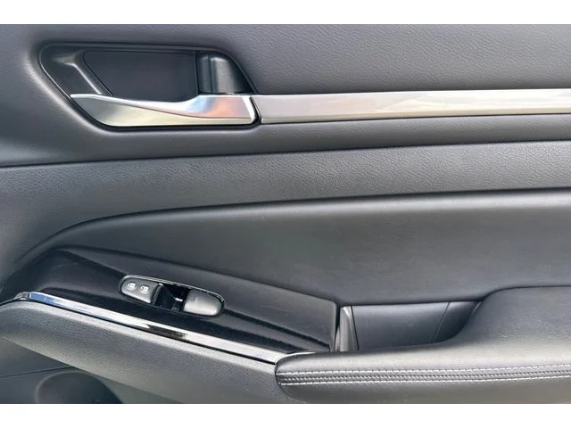 SEMINUEVOS NISSAN Altima at ELK GROVE in Elk Grove Buick GMC