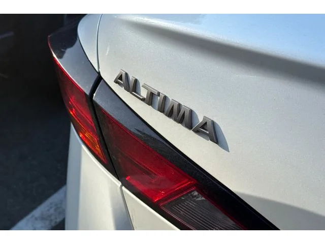 SEMINUEVOS NISSAN Altima at ELK GROVE in Elk Grove Buick GMC