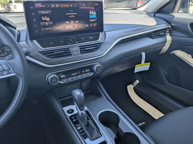 Nuevos NISSAN ALTIMA à Estados chez autogozo