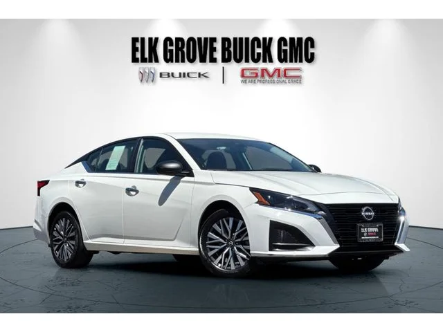 SEMINUEVOS NISSAN Altima at ELK GROVE in Elk Grove Buick GMC