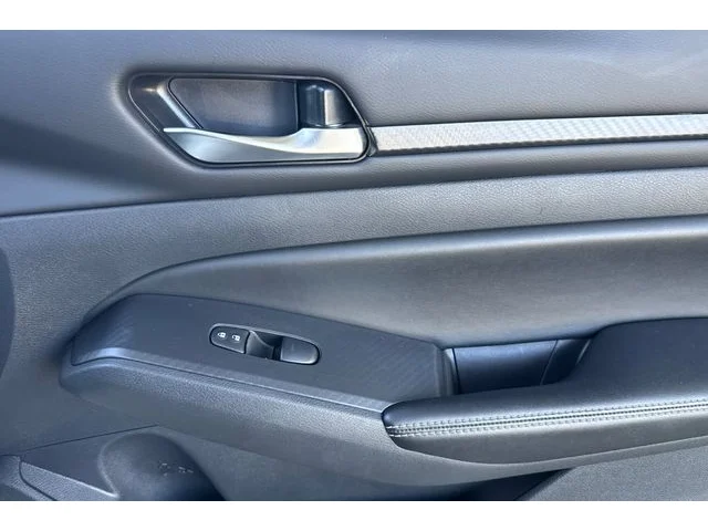SEMINUEVOS NISSAN Altima at ELK GROVE in Elk Grove Buick GMC