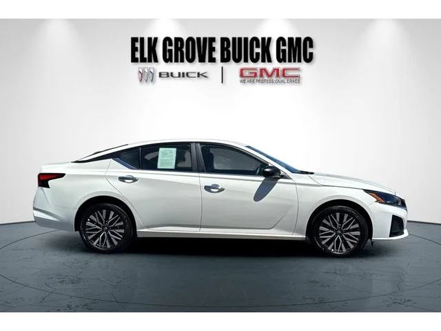 SEMINUEVOS NISSAN Altima at ELK GROVE in Elk Grove Buick GMC