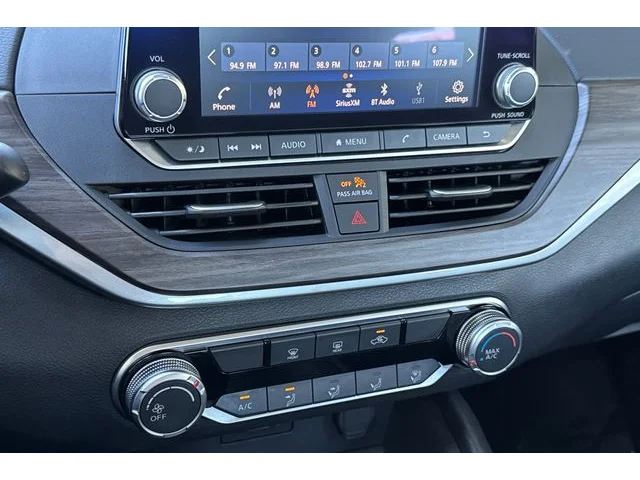 SEMINUEVOS NISSAN Altima at ELK GROVE in Elk Grove Buick GMC