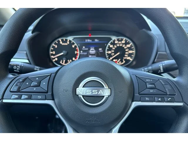 SEMINUEVOS NISSAN Altima at ELK GROVE in Elk Grove Buick GMC