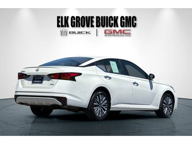 SEMINUEVOS NISSAN Altima at ELK GROVE in Elk Grove Buick GMC