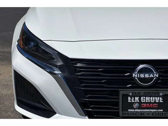 SEMINUEVOS NISSAN Altima at ELK GROVE in Elk Grove Buick GMC