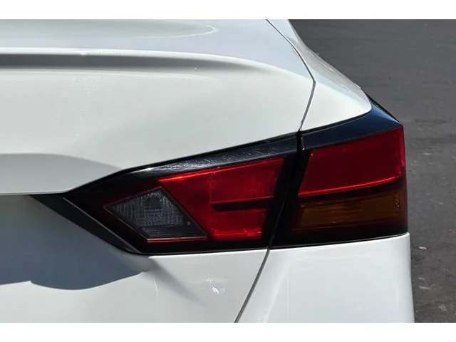 SEMINUEVOS NISSAN Altima at ELK GROVE in Elk Grove Buick GMC