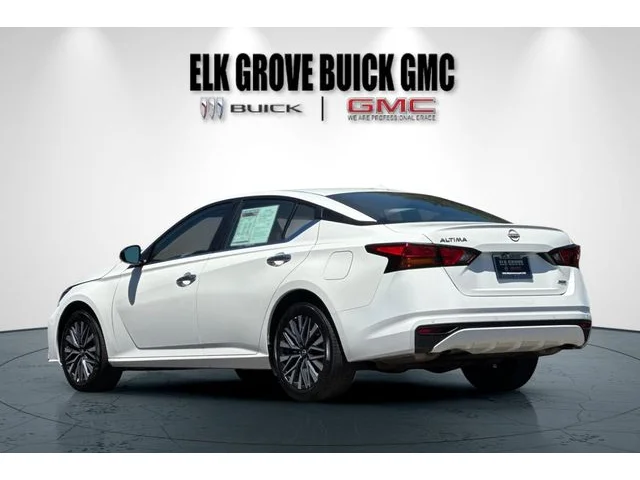 SEMINUEVOS NISSAN Altima at ELK GROVE in Elk Grove Buick GMC