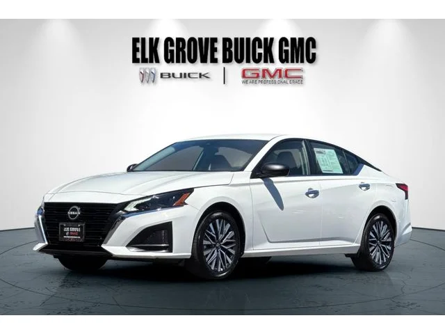 SEMINUEVOS NISSAN Altima at ELK GROVE in Elk Grove Buick GMC