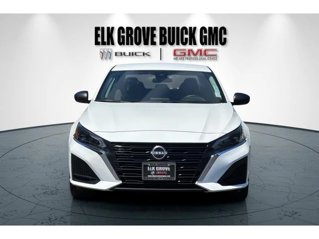 SEMINUEVOS NISSAN Altima at ELK GROVE in Elk Grove Buick GMC