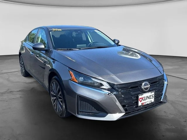 SEMINUEVOS NISSAN Altima a Estados en autogozo