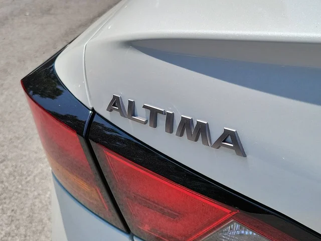 Nuevos NISSAN ALTIMA à Estados chez autogozo