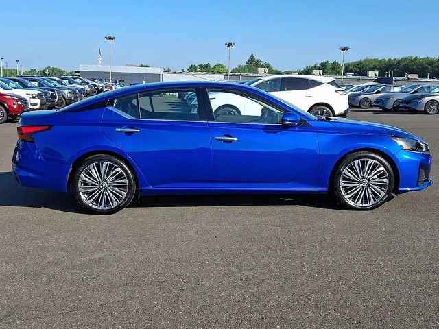 SEMINUEVOS NISSAN Altima a Estados en autogozo