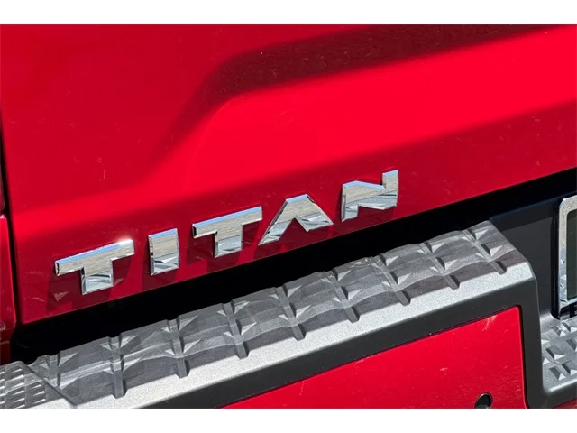 SEMINUEVOS NISSAN Titan at ELK GROVE in Elk Grove Buick GMC