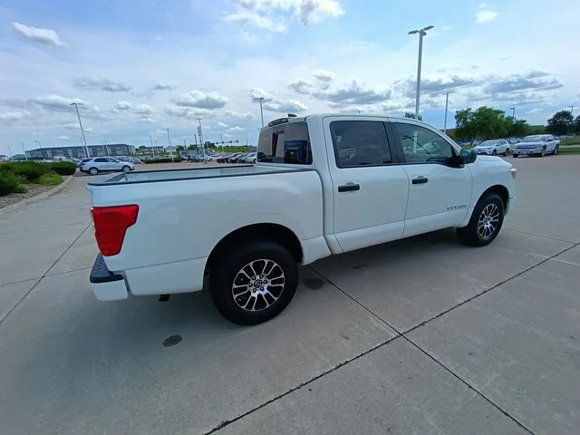 SEMINUEVOS NISSAN Titan a Estados en autogozo