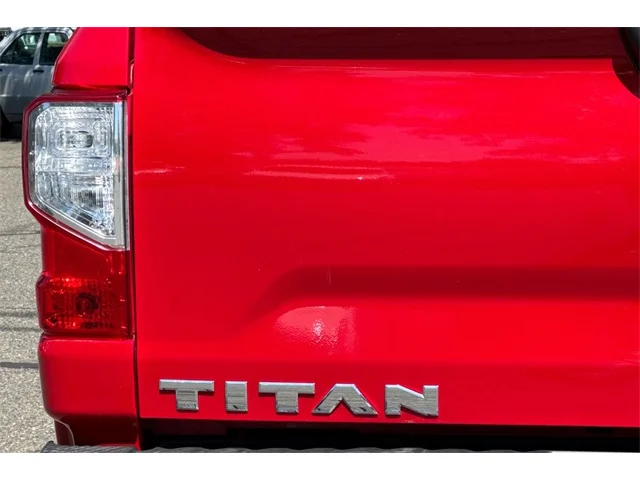 SEMINUEVOS NISSAN Titan at ELK GROVE in Elk Grove Buick GMC