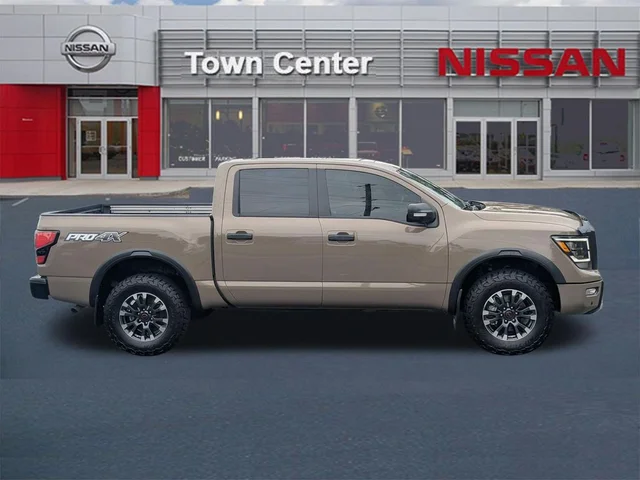 SEMINUEVOS NISSAN Titan a Estados en autogozo