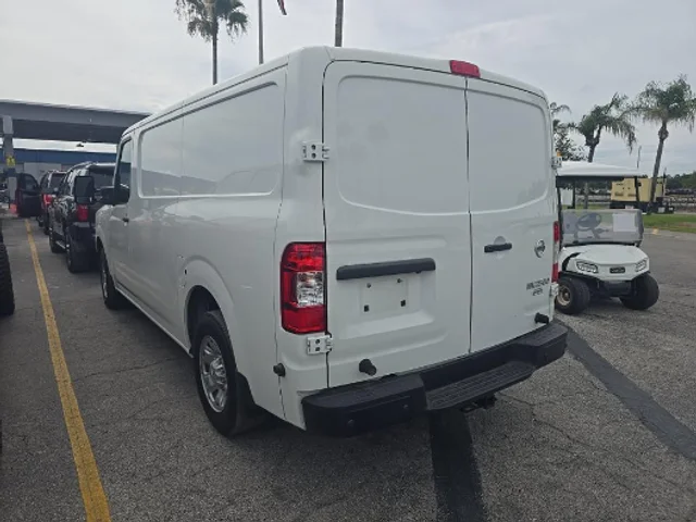 SEMINUEVOS NISSAN NV2500 HD a Estados en autogozo