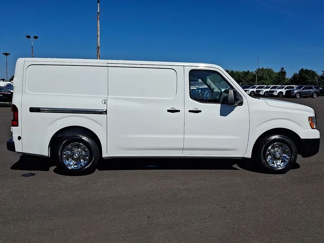 SEMINUEVOS NISSAN NV2500 HD a Estados en autogozo