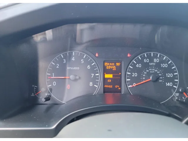 SEMINUEVOS NISSAN NV2500 HD a Estados en autogozo
