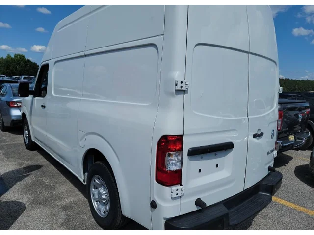 SEMINUEVOS NISSAN NV2500 HD a Estados en autogozo