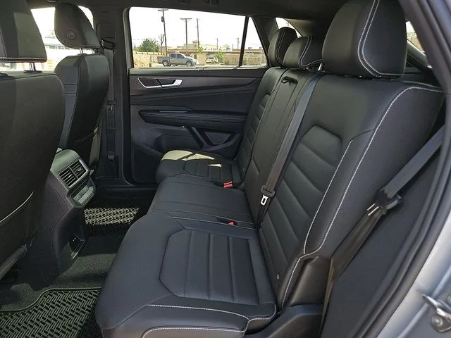 Nuevos VOLKSWAGEN ATLAS CROSS SPORT à Estados chez autogozo