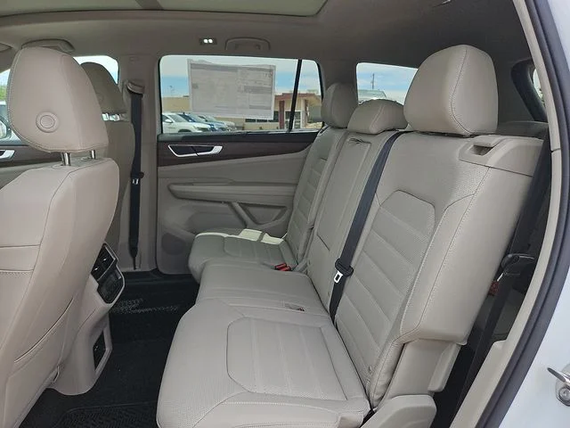 Nuevos VOLKSWAGEN ATLAS à Estados chez autogozo