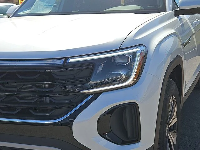 Nuevos VOLKSWAGEN ATLAS CROSS SPORT à Estados chez autogozo