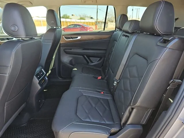 Nuevos VOLKSWAGEN ATLAS à Estados chez autogozo